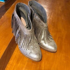 Ariat Fringe Bootie sz6.5